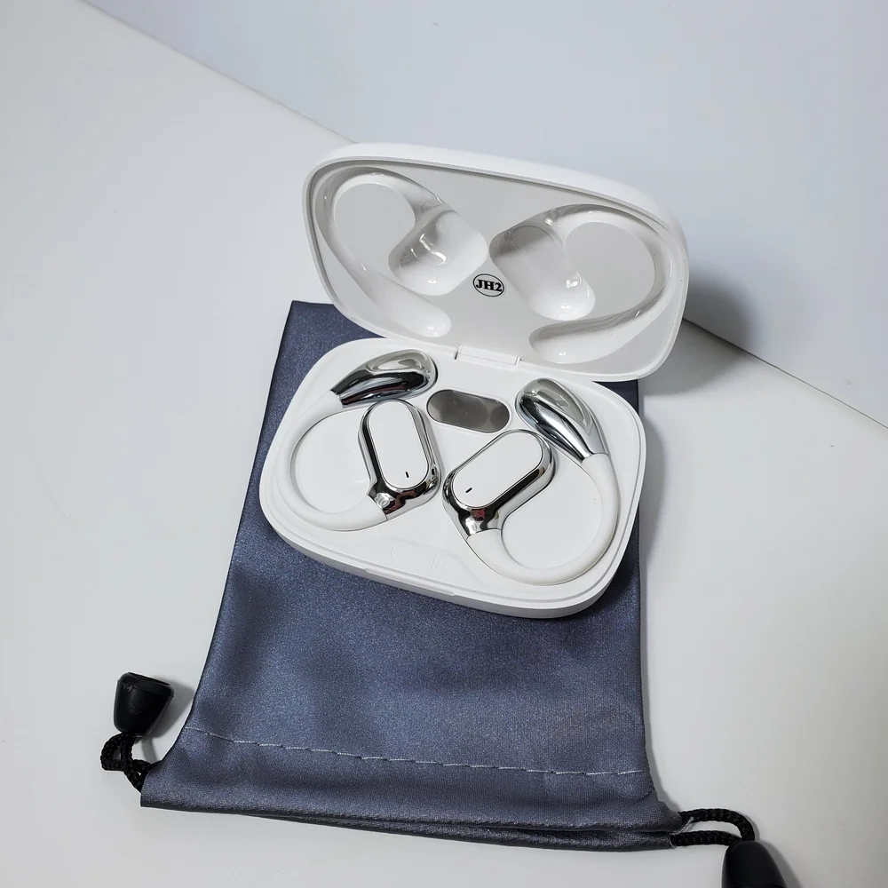Q11 White & Silver Wireless TWS Earbuds